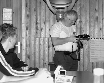 Pelen startuje mašinu