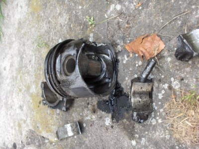 a poslední pohled na zrychlený píst