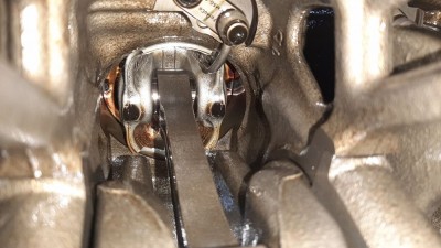 prasknutý piest.jpg