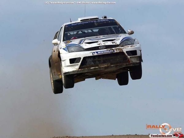 salto_de_Martin_en_el_focus_wrc.jpg