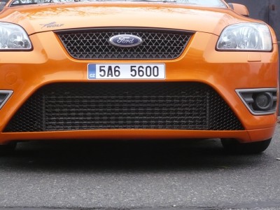 Nový spodní gril - tahokov 022_1.JPG