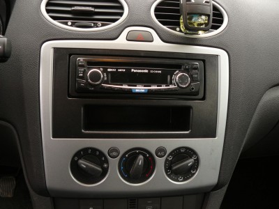 můj panasonic CQ-C1313NE